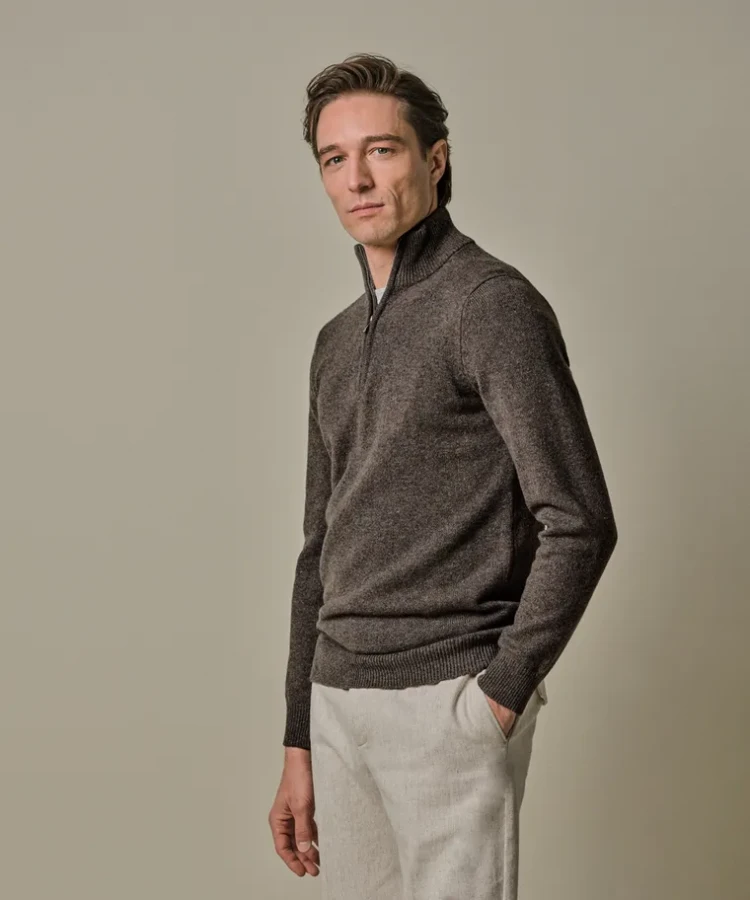 Afbeelding van PPWJ30029B H Heren Trui met Half Zip in Bruin - PROFUOMO