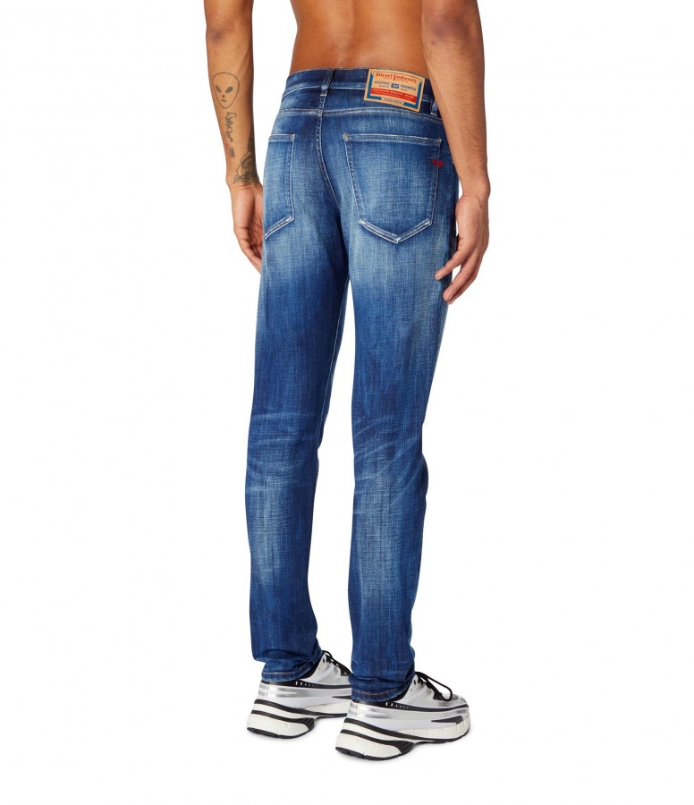 Afbeelding van D-STRUKT 09M17 Heren Denim Regular in Tepared fit - DIESEL