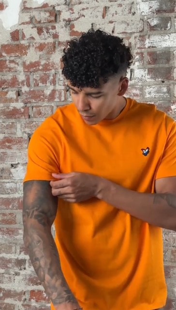 Afbeelding van TS2490V - Flag Holland Tee - Y243 Bright Orange - T-Shirt Fancy - Lyle & Scott