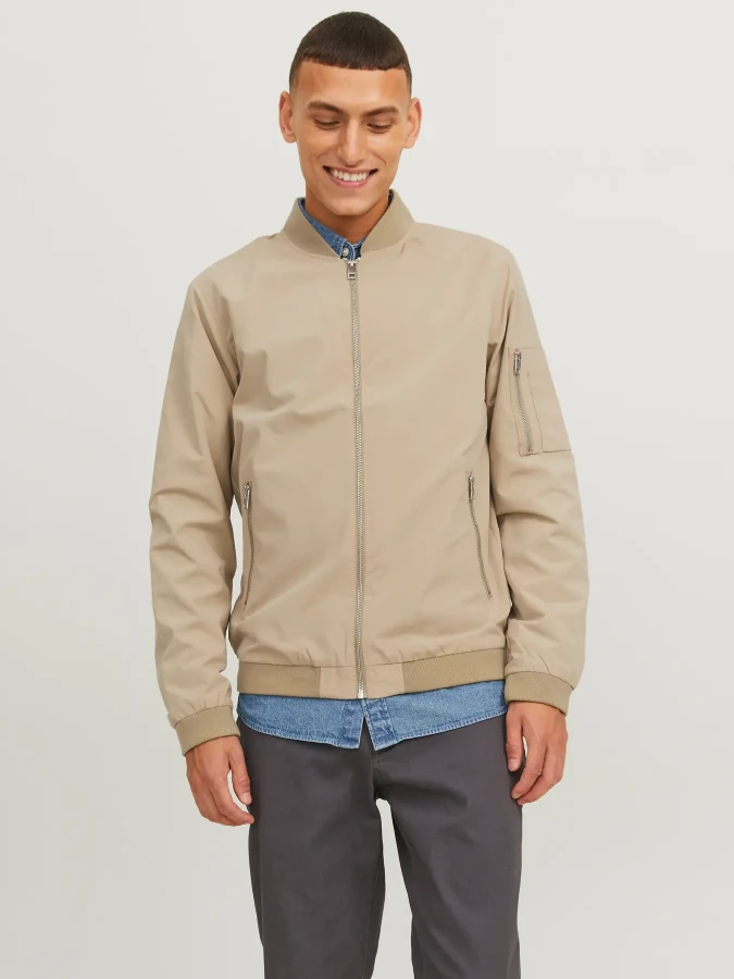 Afbeelding van 12165203 - Rush Bomber Jacket - Crockery  - Jack & Jones