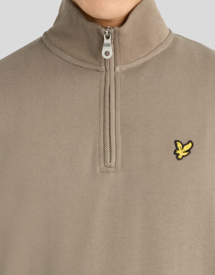Afbeelding van ML2022VT Loopback Quarter Zip-  Khaki Ash  - Lyle & Scott